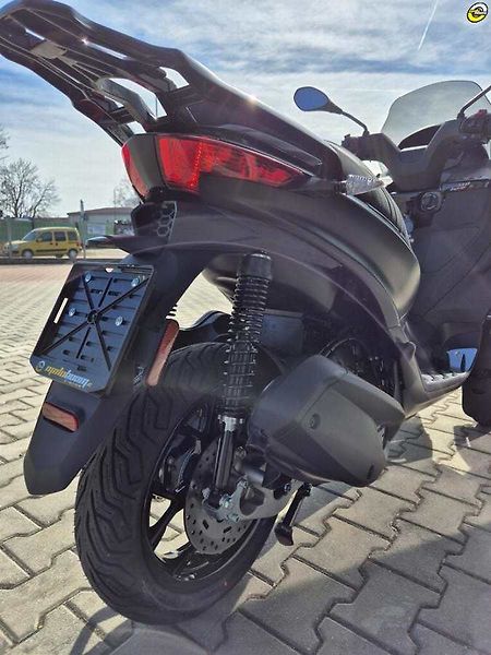 Piaggio MP3 300 (2026) MP3 310 SPORT - fotka 13 z 24