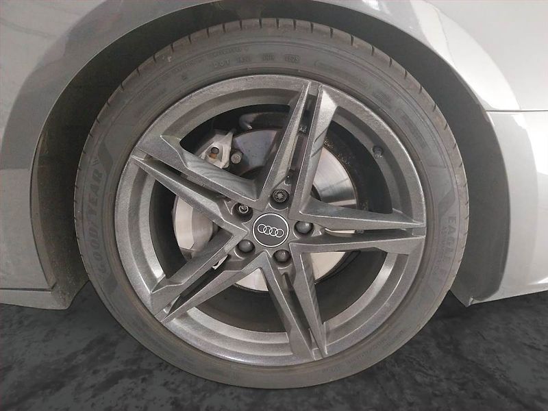 Audi A4 (2016) S-Line 2.0 TDI, 4X4, Automat - fotka 15 z 23