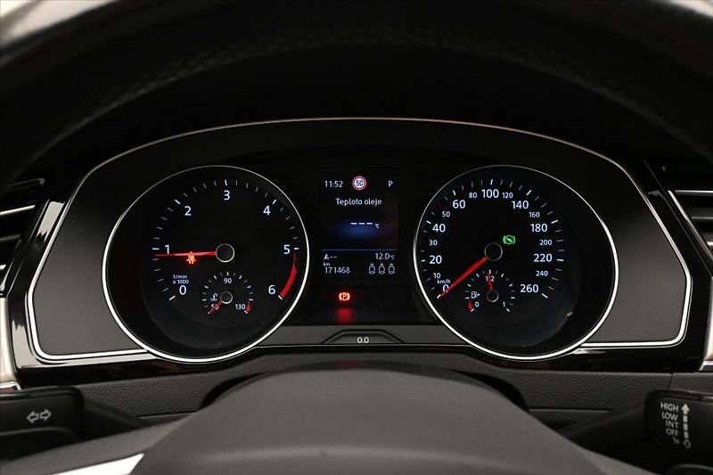 Volkswagen Passat 2,0 TDI 147kW DSG Elegance Zár - fotka 13 z 25