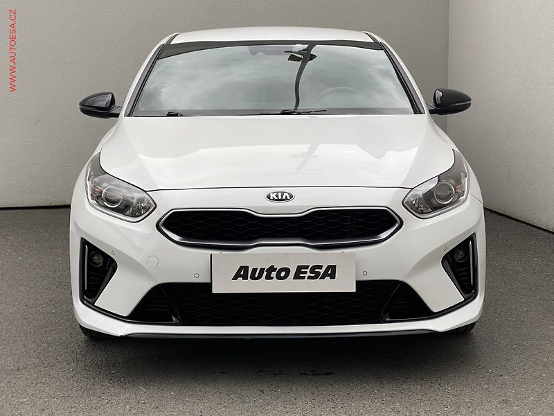 Kia ProCeed (2021) 1.5 T-GDi, GT Line, navi, TZ - fotka 2 z 18