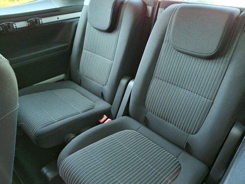 Seat Alhambra (2016) Style DSG 2,0TDi 135kW - fotka 8 z 35