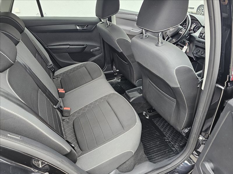 Škoda Fabia III 1,0 TSi 70KW Ambition - fotka 30 z 40