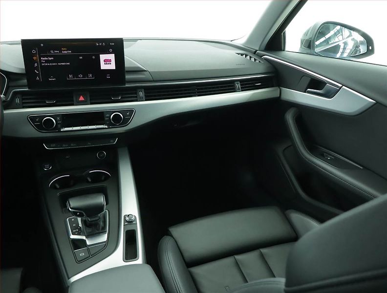 Audi A4 (2022) 2.0 TDI - fotka 8 z 17