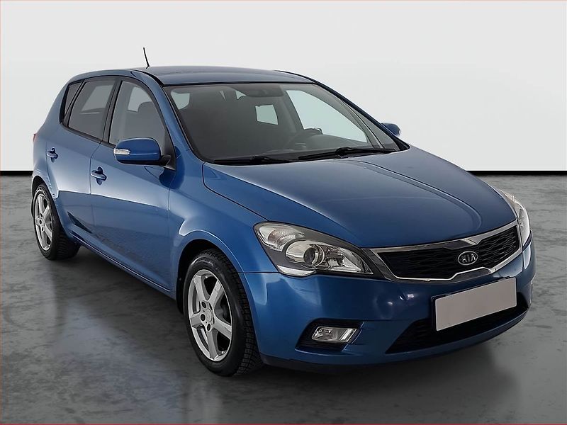Kia Ceed (2011) 1.6 CVVT, po STK, jezdí dobře - fotografie inzerátu