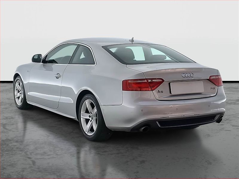 Audi A5 (2008) 3.2 FSI, Automat, Navi, Xenony - fotka 4 z 19