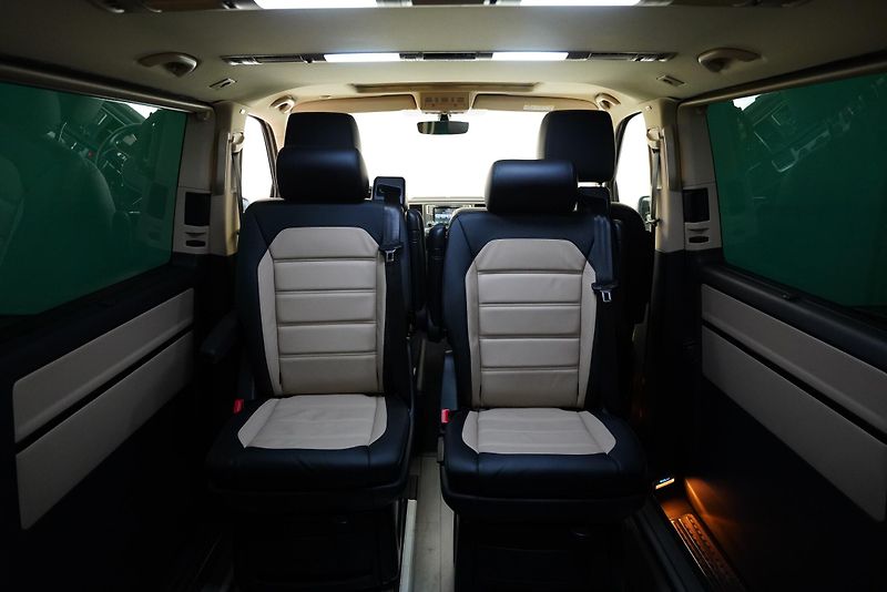 Volkswagen Multivan - fotka 28 z 30