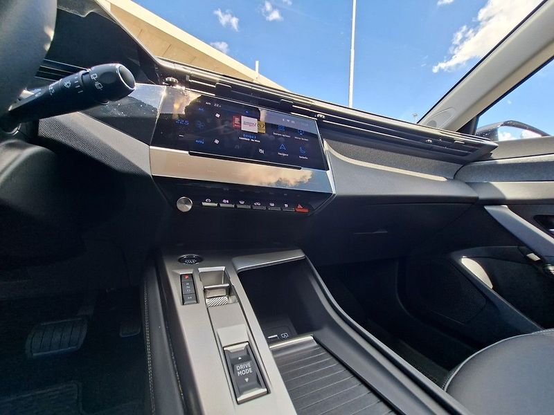 Peugeot 308 SW ALLURE 1,5 BHDi 130k EAT8 - fotka 20 z 29