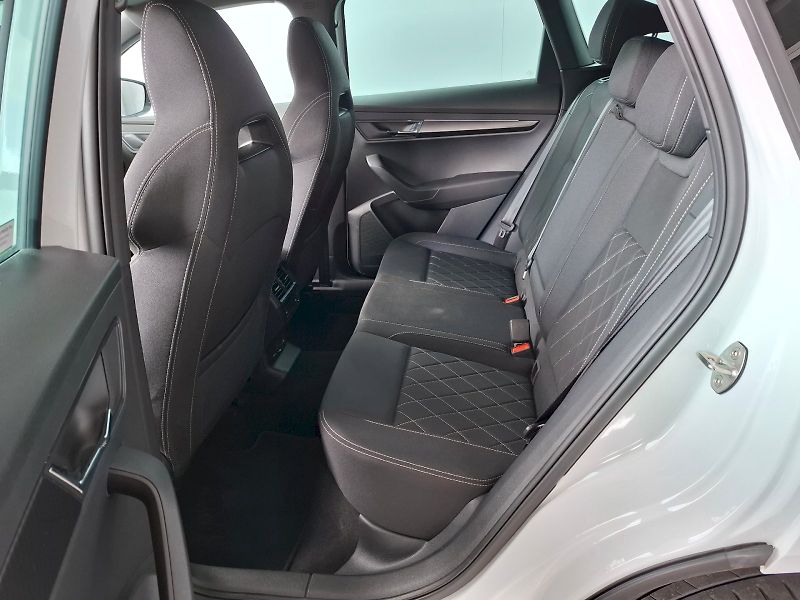 Škoda Karoq (2025) SportLine TD 2.0/110KW A7F - fotka 11 z 46