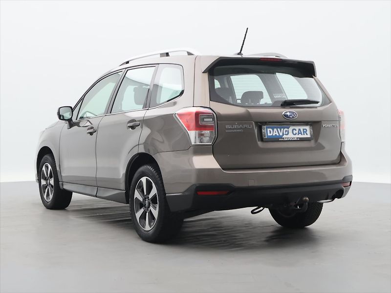 Subaru Forester 2,0 i-L 110kW Comfort 4x4 CZ - fotka 5 z 32