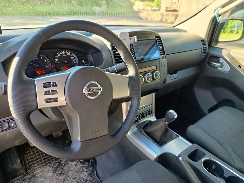 Nissan Navara (2010) - fotka 33 z 33