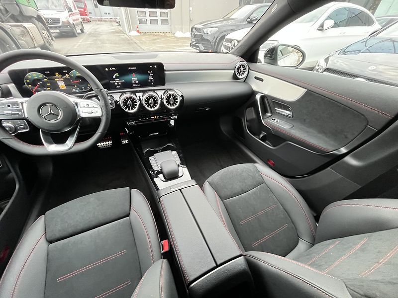 Mercedes-Benz CLA (2025) CLA 180d Shooting Brake - fotka 10 z 15