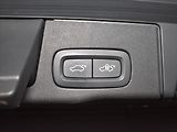 Volvo XC60 2,0 B4 AWD R-Design tažné. - náhled 13