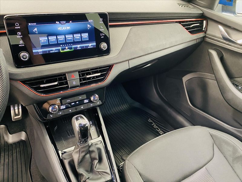 Škoda Scala 1,0 TSI 85kW DSG Selection - fotka 19 z 28