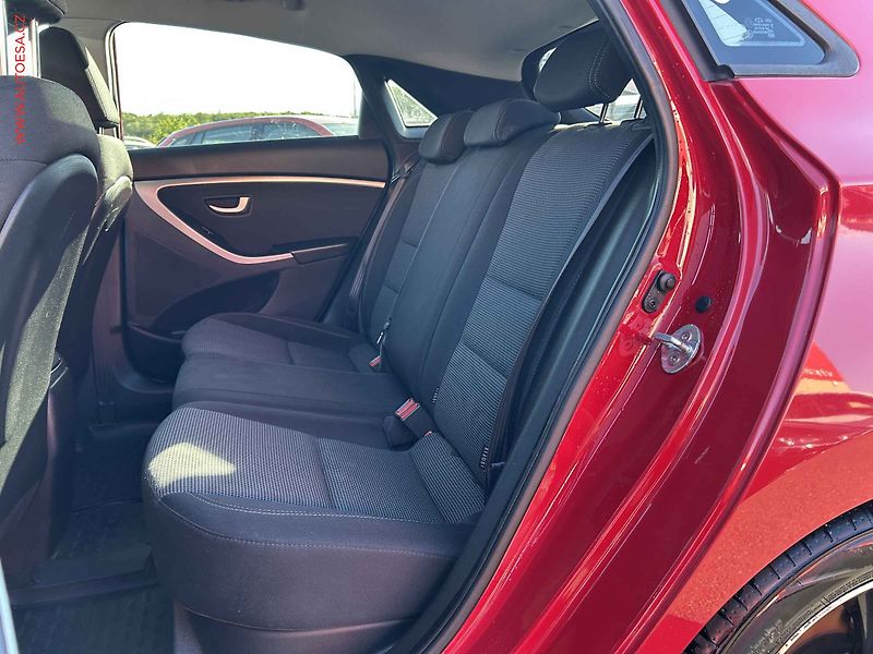 Hyundai i30 (2013) 1.6CVVT, ČR, Navi, AC - fotka 10 z 18