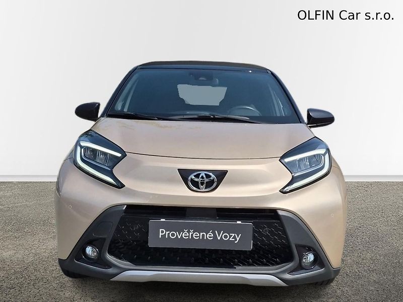 Toyota Aygo Executive Smart JBL 1,0 CVT - fotka 4 z 25