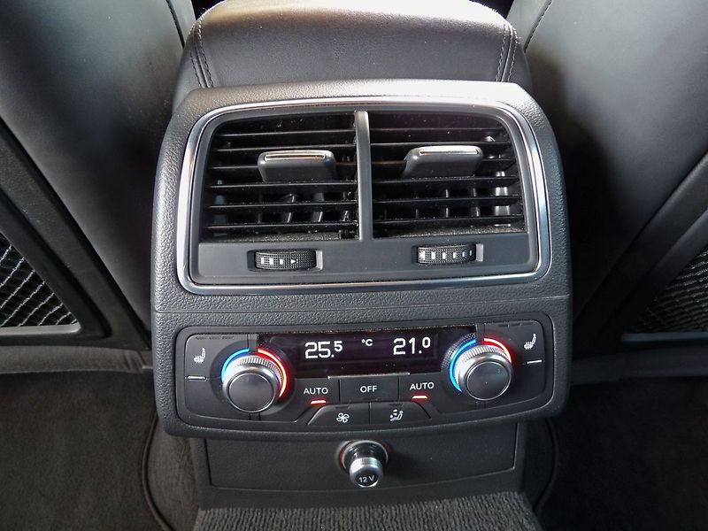 Audi A6 3.0TDI Sline quattro Vzduch DP - fotka 27 z 35