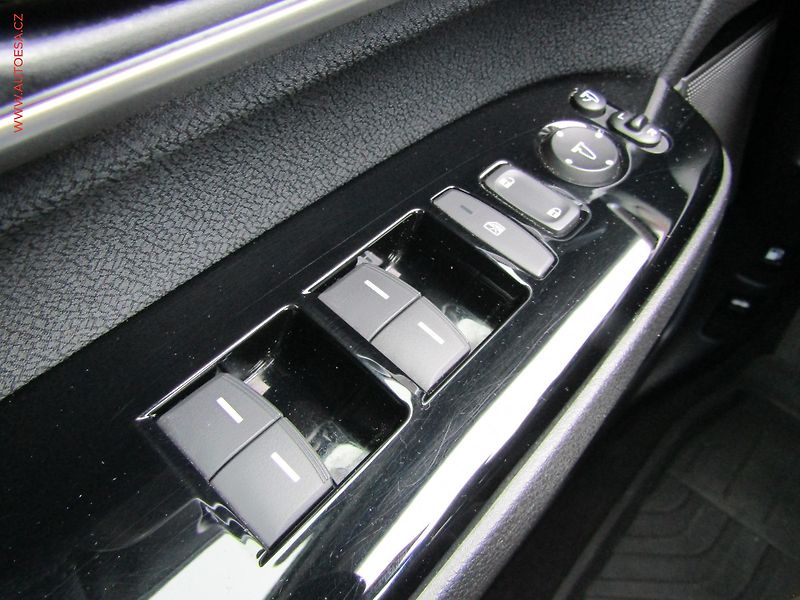 Honda CR-V (2018) 1.5 V-TEC, ČR, Comfort - fotka 12 z 21