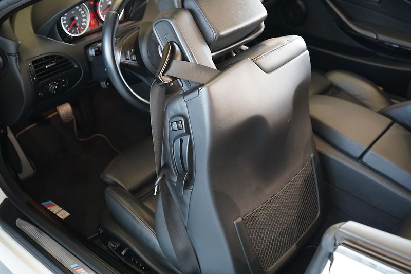 BMW M6 Cabrio, V10,Head-up,Soft-close - fotka 24 z 41