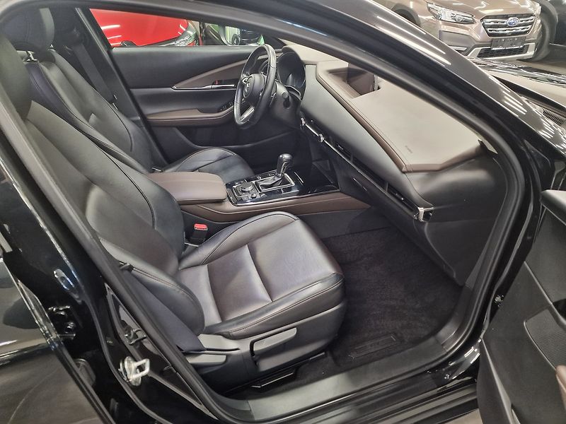 Mazda CX-30 (2021) 110 kW Skyactiv-G nej. výbava - fotka 30 z 75