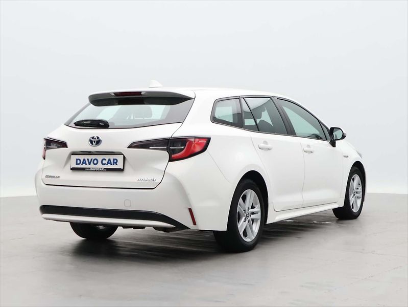 Toyota Corolla 1,8 Hybrid 72kW Aut. CZ DPH - fotka 7 z 24