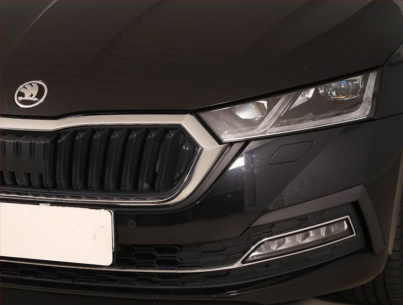 Škoda Octavia (2022) Style Plus 2.0 TSI, DSG,4x4 - fotka 21 z 21