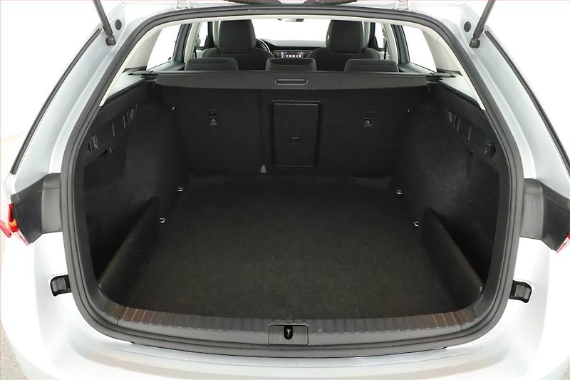 Škoda Octavia (2021) 2.0 TDI, Tempomat - fotka 19 z 20
