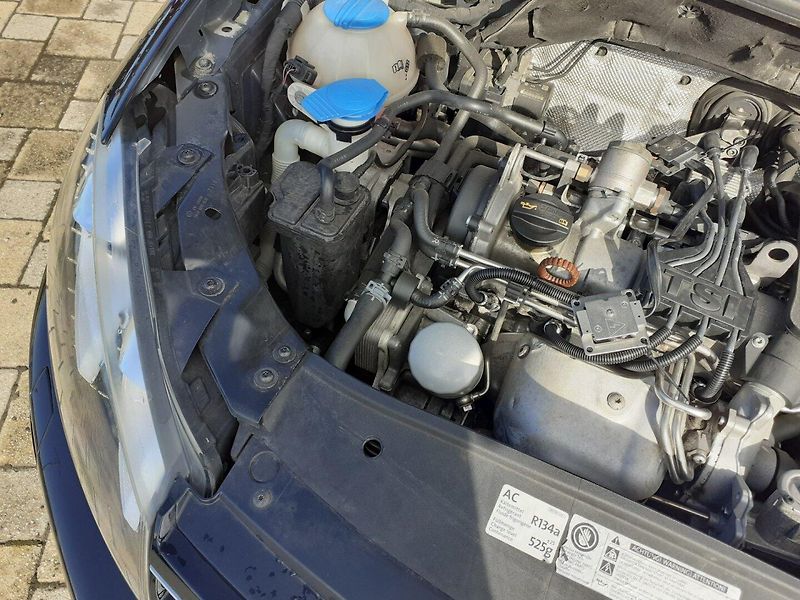 Volkswagen Golf (2011) VI 1.2 TSi - fotka 25 z 41