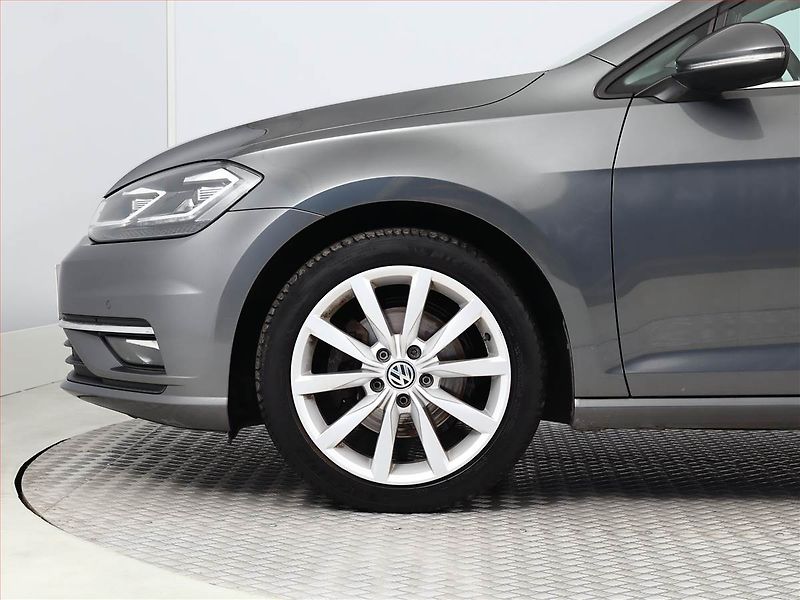 Volkswagen Golf (2017) 1.4 TSI, Automat, Tempomat - fotka 13 z 17