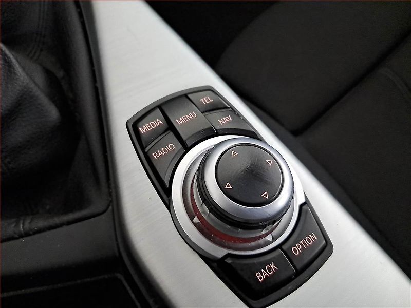BMW Řada 1 (2013) 120d xDrive, 4X4, Tempomat - fotka 19 z 21