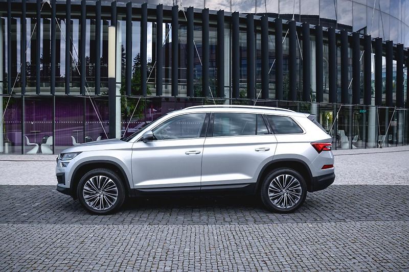 Škoda Kodiaq (2022) Style 2,0TDI 110kW 7-Gang auto - fotka 2 z 25