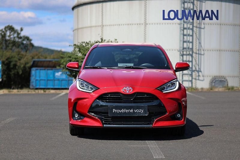 Toyota Yaris 1.5 HEV CVT EXECUTIVE - fotka 4 z 26
