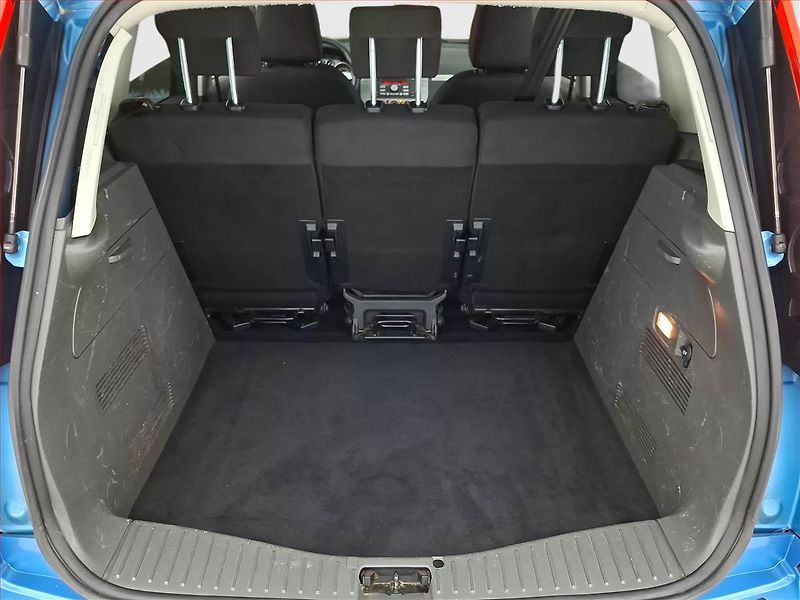 Ford C-MAX (2010) 1.6, ČR,1.maj - fotka 13 z 14