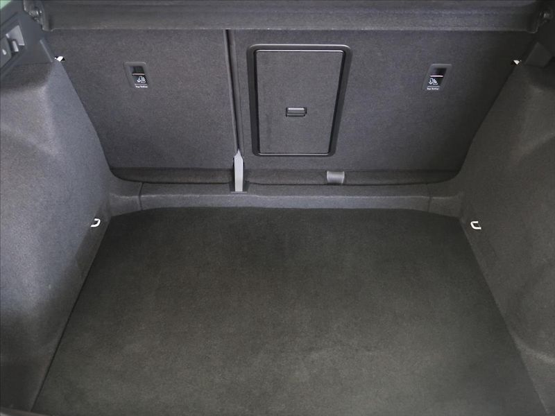 Seat Ateca 1,5 TSI DSG LED 1.majitel - fotka 5 z 39