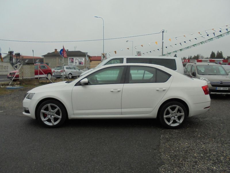 Škoda Octavia (2019) 1.6 TDI - KLIMA- ČR- SERVISKA - fotka 4 z 11