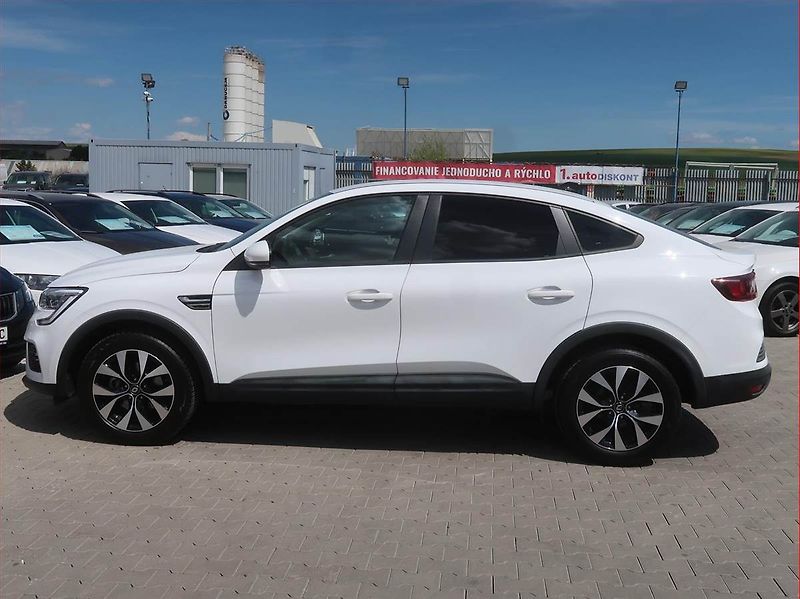 Renault Arkana (2022) E-Tech - fotka 3 z 17