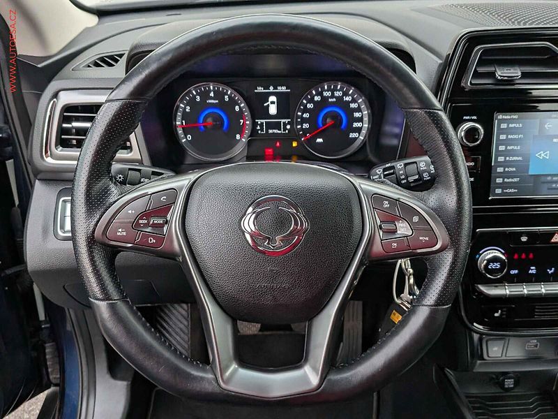 SsangYong Tivoli (2023) 1.5T, ČR, AC, tempo, kamera - fotka 15 z 15