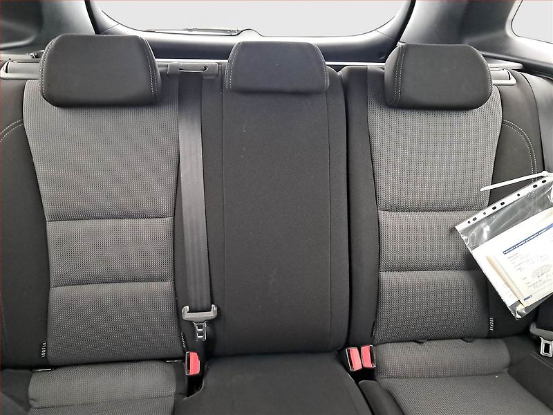 Hyundai i30 (2015) 1.6 MPI, ČR,1.maj, Serv.kniha - fotka 10 z 19
