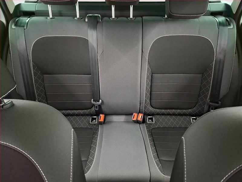 Škoda Fabia (2023) Ambition 1.0 TSI, ČR,1.maj - fotka 10 z 17