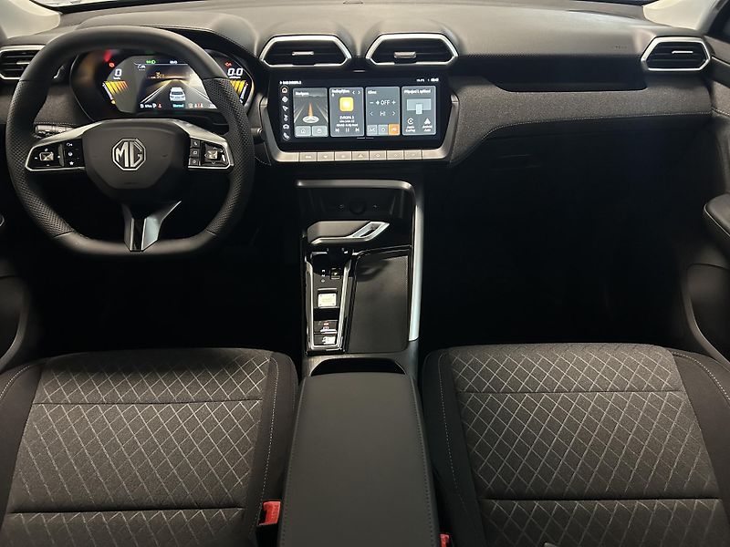 MG ZS (2026) 1,5 HEV 145kW Emotion - fotka 6 z 7