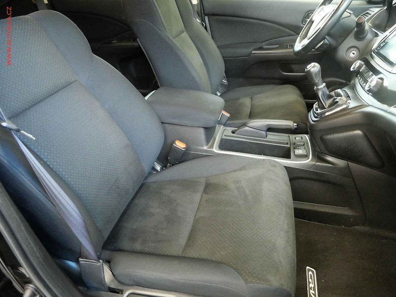 Honda CR-V (2017) 2.0 i 4x4, Temp. park. kamera - fotka 12 z 23