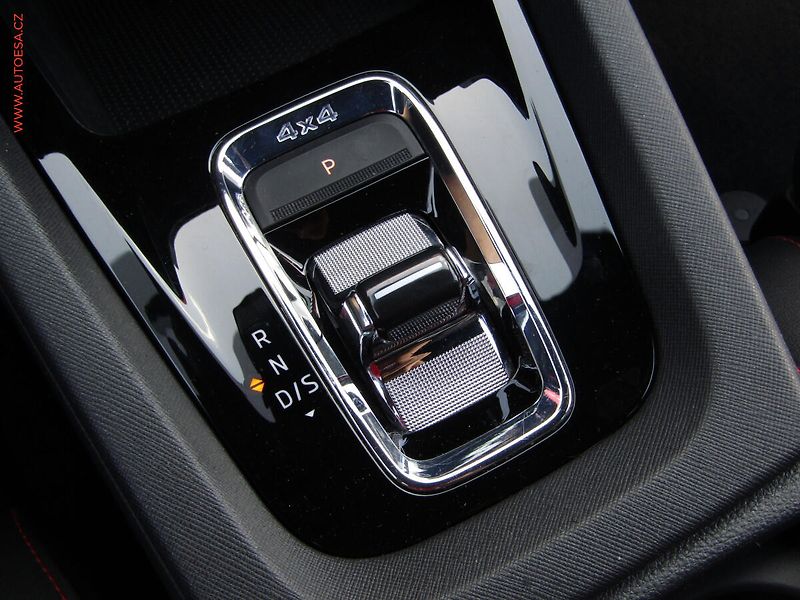 Škoda Octavia (2020) 2.0 TDi 4x4, ČR, RS, DSG, LED - fotka 15 z 22