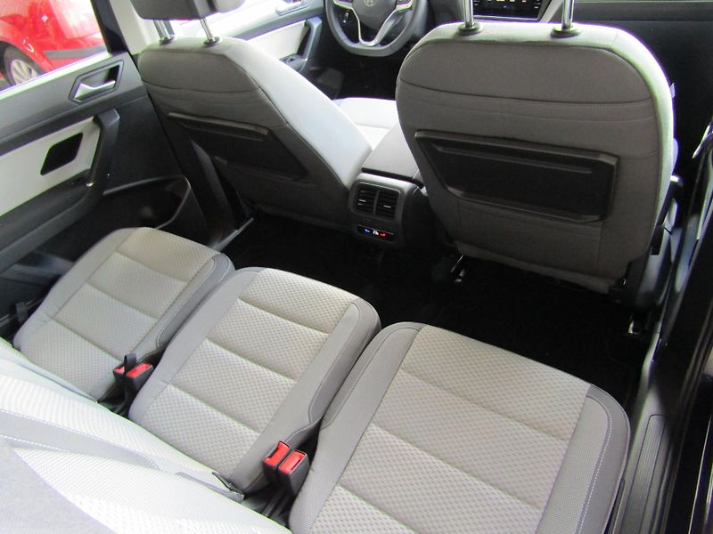 Volkswagen Touran (2024) Comfortline 1,5 TSI 110KW 7MÍS - fotka 26 z 30