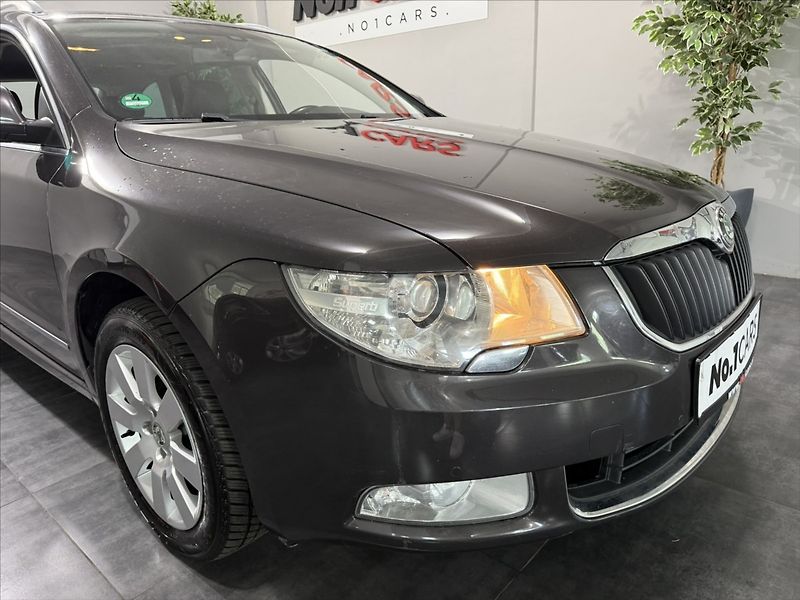 Škoda Superb 2,0   TDI 103KW ELEGANCE XEN - fotka 32 z 34