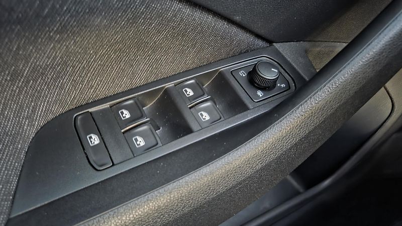 Škoda Scala (2023) 1.0 TSI 81 kW Style AT CZ DPH - fotka 18 z 26