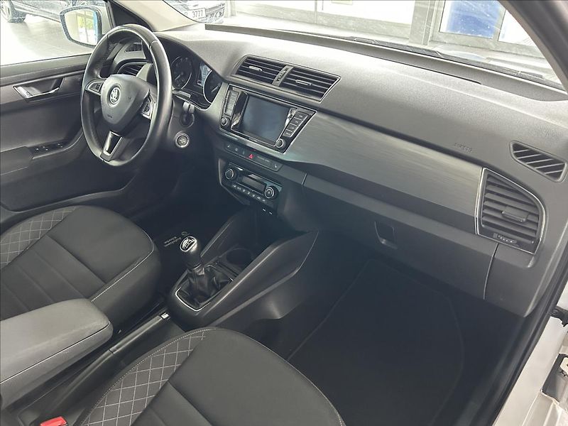 Škoda Fabia 1,2   TSI 81kW,SERVISKA,STYLE - fotka 9 z 28