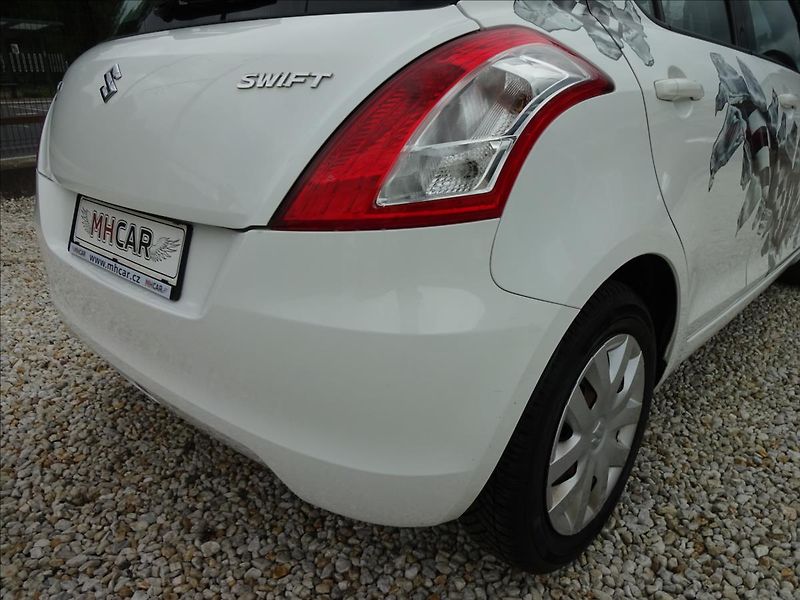 Suzuki Swift 1.2i16V NOVÉ ROZVODY - fotka 14 z 47