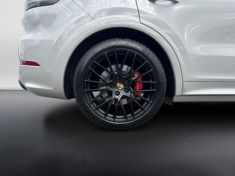 Porsche Cayenne GTS - fotka 13 z 23