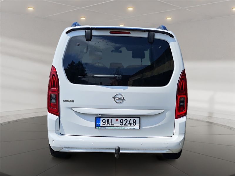 Opel Combo 1,5 CDTI 96 Elegance+ - fotka 4 z 11
