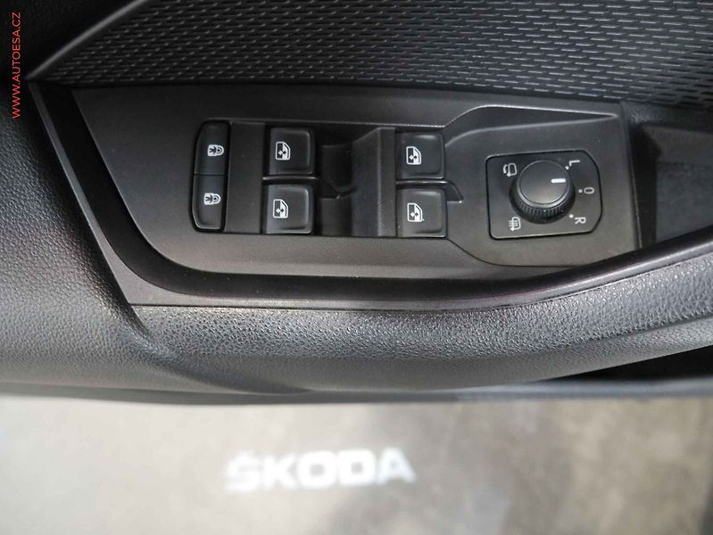 Škoda Octavia (2020) 2.0TDi, ČR, Style, DSG, LED - fotka 22 z 23