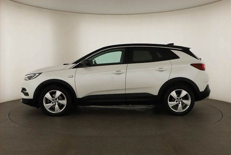 Opel Grandland X (2018) 1.2 Turbo, Automat, Serv.kniha - fotka 3 z 19